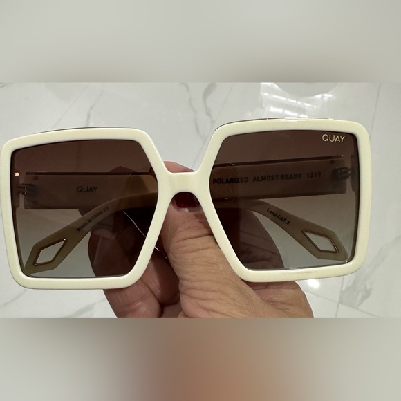 Quay Australia Almost Ready Oversized Sunglasses Ivory Brown Polarized. NWT - Picture 2 of 7